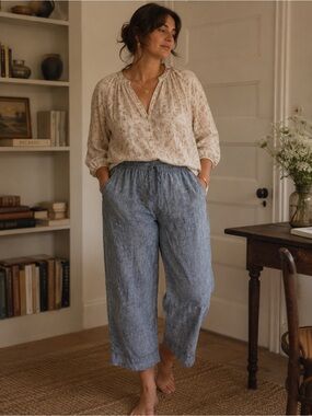 L.L. Bean Light Blue Cropped Linen Pants
